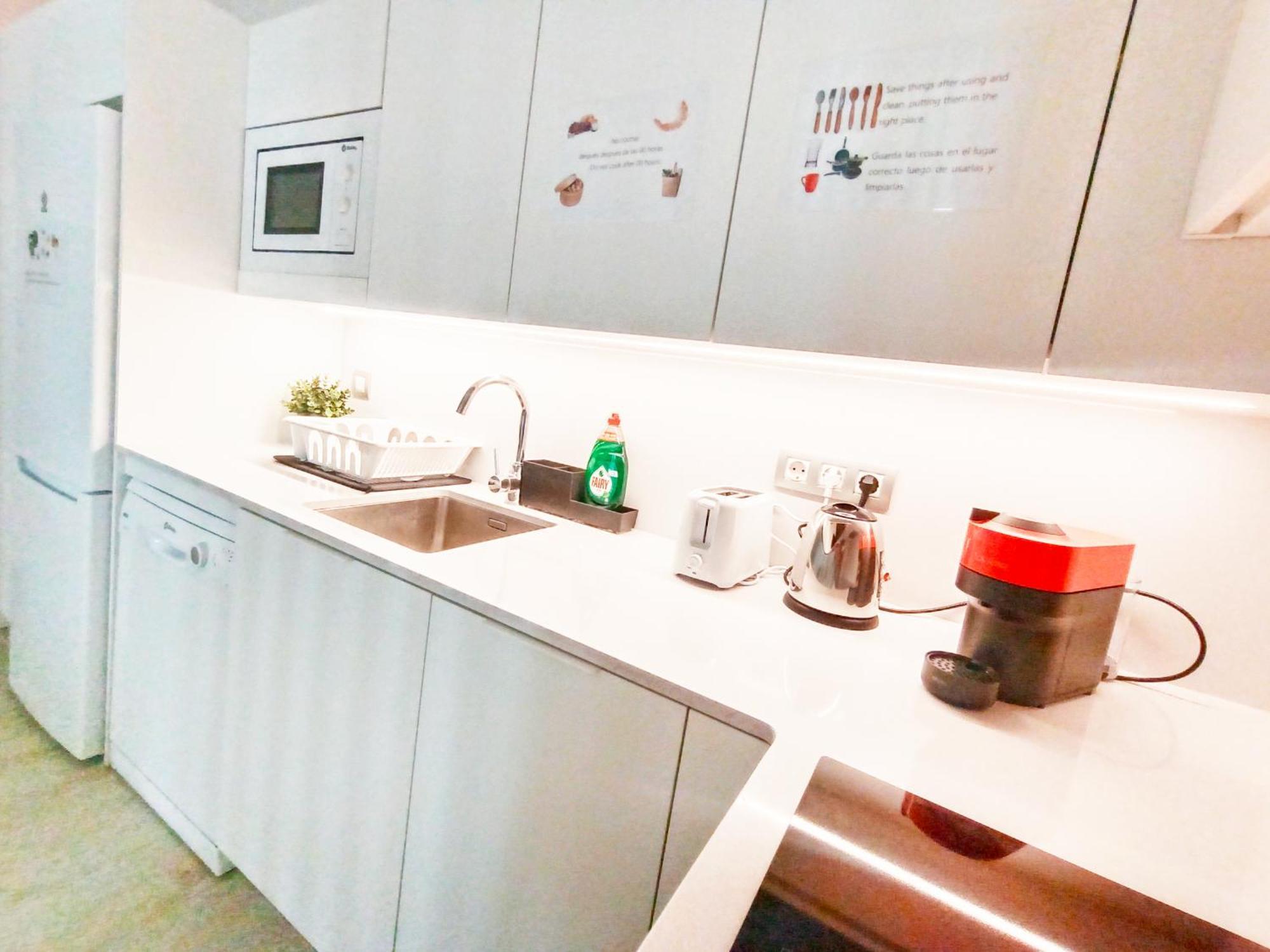 ברצלונה Private Rooms By Plaza Universidad מראה חיצוני תמונה
